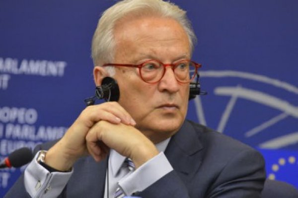 Hannes Swoboda: Crin Antonescu ar trebui să fie mai respectuos faţă de premier